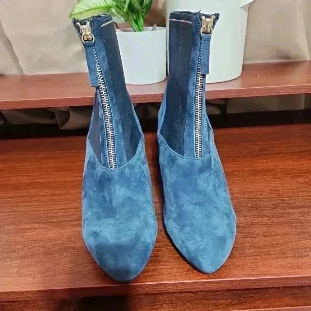 DAVID Tate Monique Navy Suede Ankle Bootie. Size 10 WW